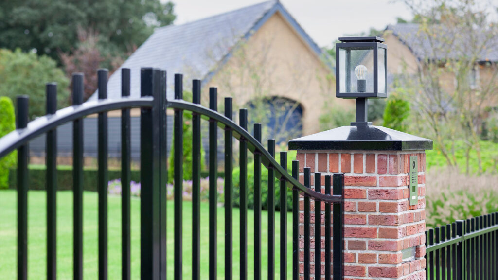 metalen tuinpoort onderhoudsvrij