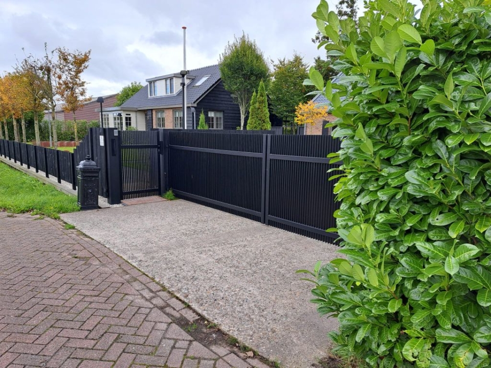 Duurzame moderne sierpoort